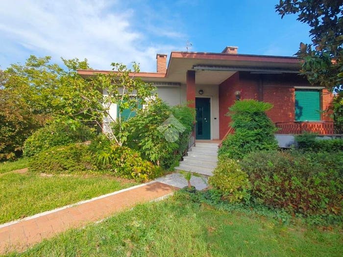 Casa con 5 locali in vendita in Zona residenziale tranquilla, Rizza, Castel d'Azzano