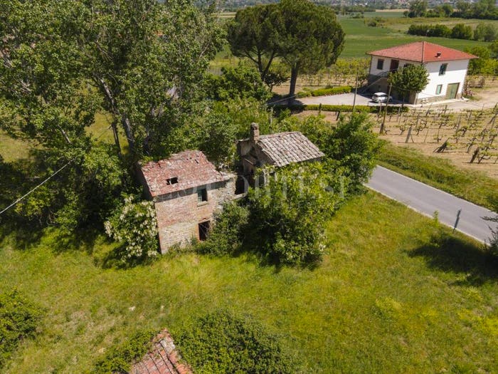 Casa con 6 locali in vendita in Viale Francesco Laparelli, Cortona
