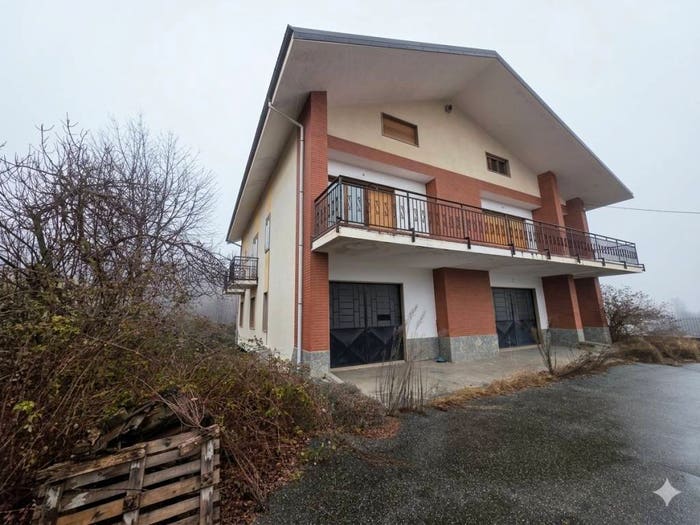 Appartamento con 6 locali in vendita in Via Selvaggio, Giaveno
