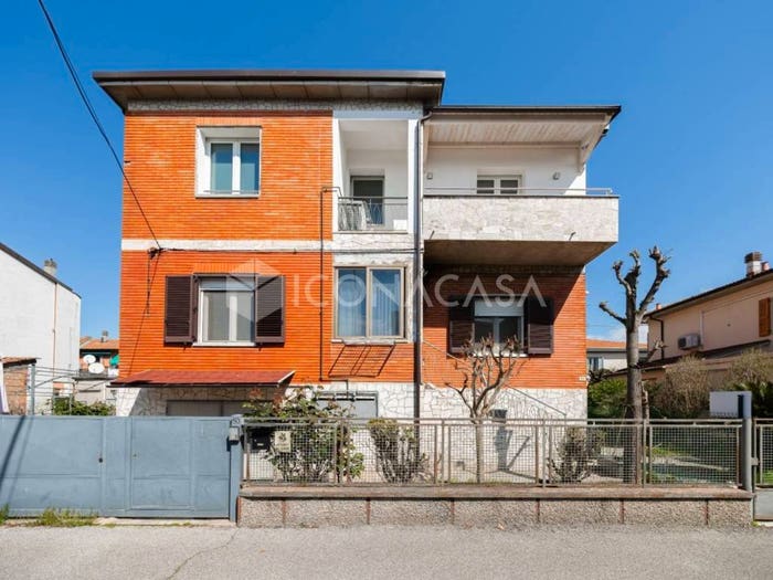 Casa quadrilocale in vendita in Via Surrogazione, Lippo, Calderara di Reno