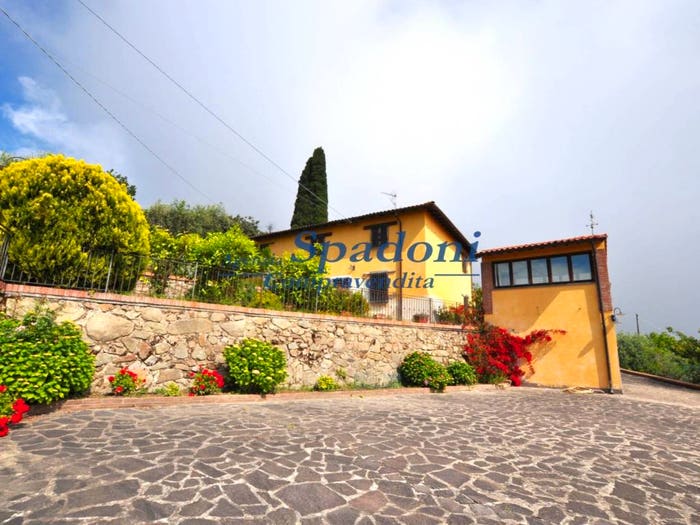 Casa con 6 locali in vendita in Via del Monte Est, Collodi Ponte all'Abate Monte a Pescia, Pescia