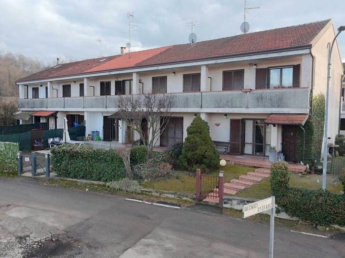 Casa con 5 locali in vendita in Via Barcellini, Borgomanero