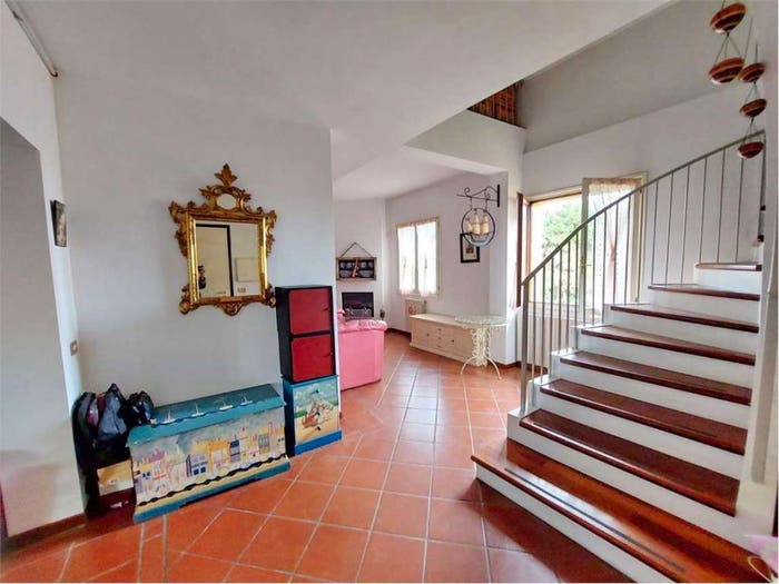 Appartamento con 6 locali in vendita in Formigine
