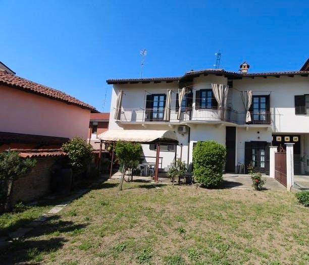 Casa con 5 locali in vendita in Corso San Secondo, Centro, Bra