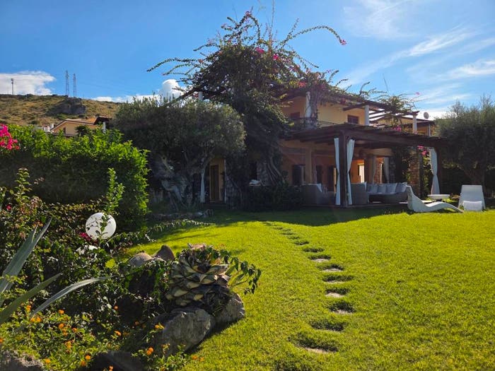 Casa con 6 locali in vendita in Via Tredoliche, Diamante