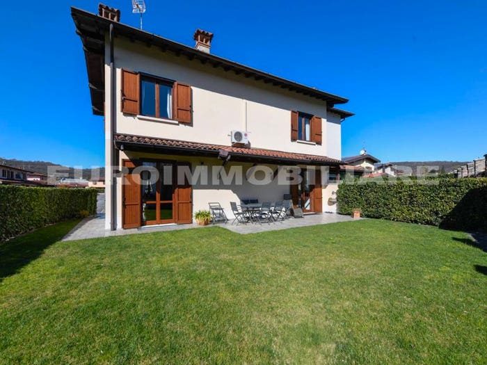 Casa quadrilocale in vendita in Via Alcide de Gasperi, Centro, Collebeato