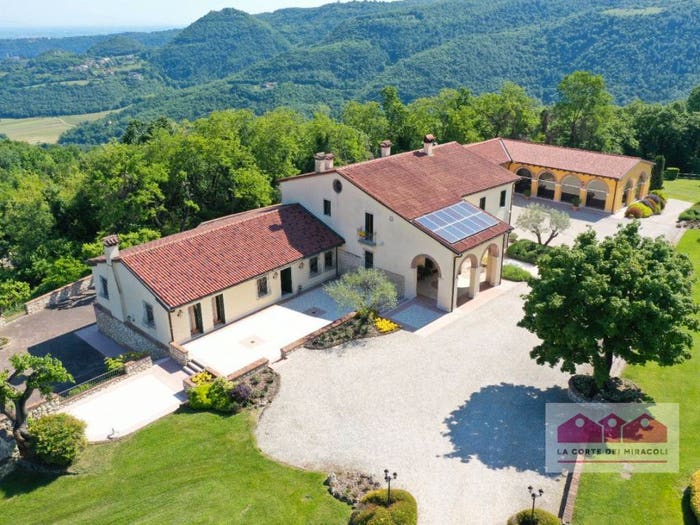 Casa con 6 locali in vendita in Via Zambalda, Arcugnano