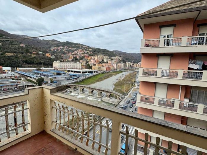 Appartamento trilocale in vendita in Lungobisagno Dalmazia, Molassana, Genova