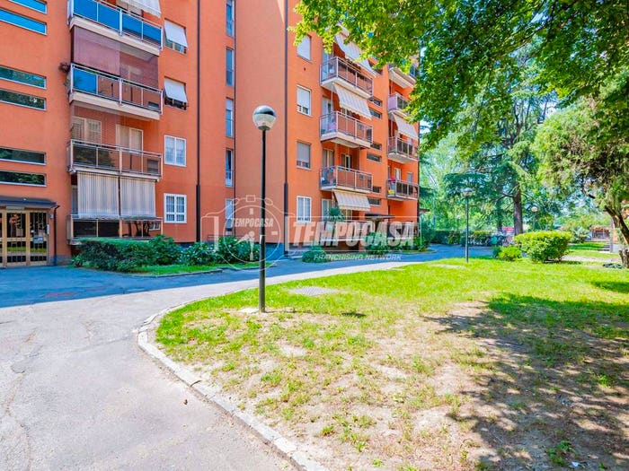 Appartamento trilocale in vendita in Via Oreste Salomone, Viale Ungheria Mecenate, Milano