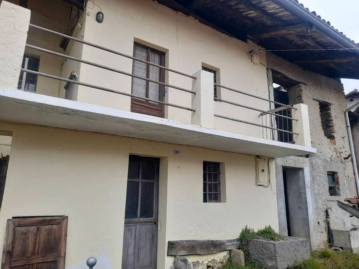 Casa con 5 locali in vendita in Strada Comunale ValleSanta Eurosia, Pralungo