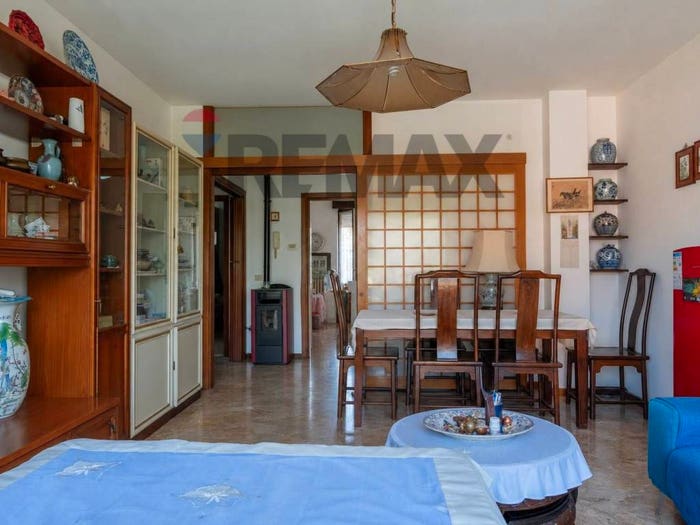 Appartamento trilocale in vendita in via Tintoretto, Centro, Castelletto Sopra Ticino
