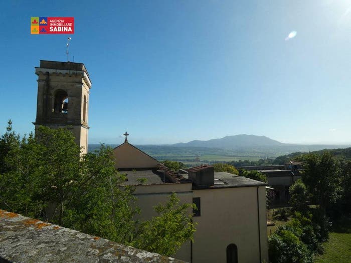 Appartamento con 6 locali in vendita in Via Luigi Angelini, Centro, Forano