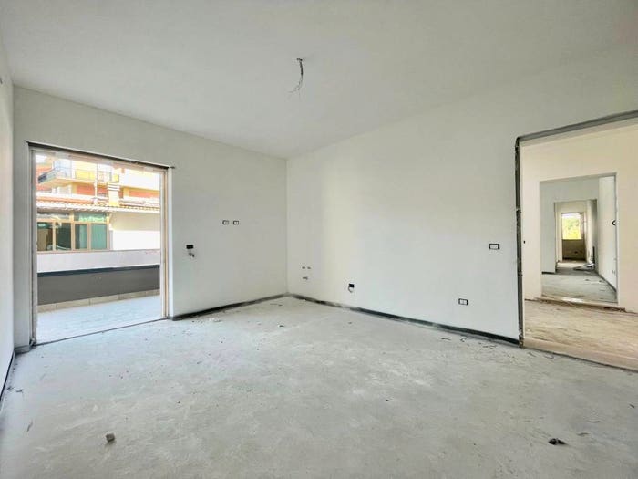 Appartamento trilocale in vendita in Via Cesare Battisti, Zona Domitilla, Ladispoli