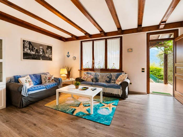 Casa quadrilocale in vendita in Via IV Novembre, Limone sul Garda