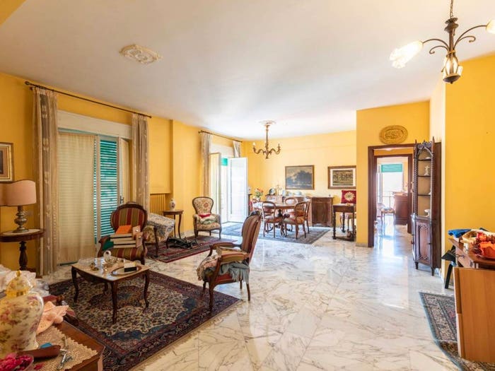 Appartamento con 5 locali in vendita in Via Giacomo Leopardi, Centro, Falconara Marittima