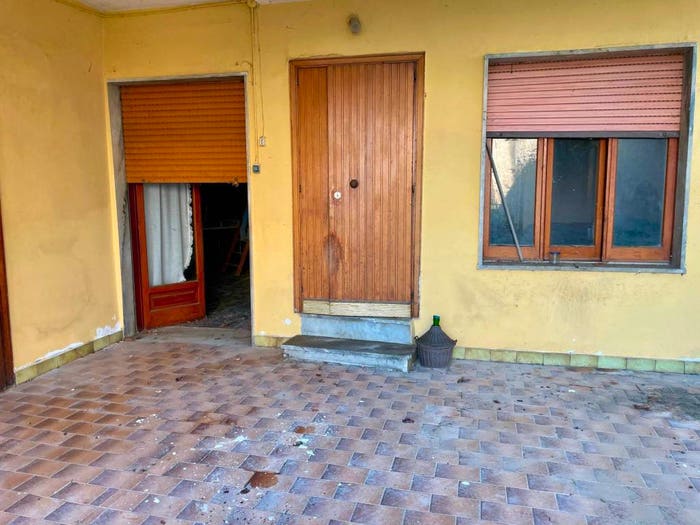 Casa con 6 locali in vendita in Via Francesco De Guglielmo, Rotondi