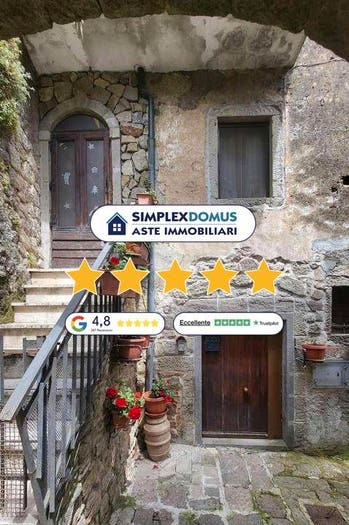 Appartamento trilocale in vendita in Vicolo delle Mura, Centro, Piancastagnaio