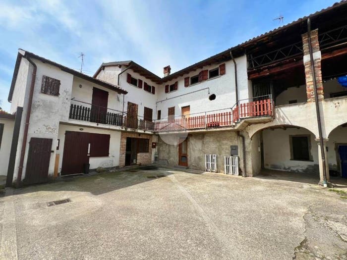 Casa con 6 locali in vendita in Via A Diaz, Centro, Credaro