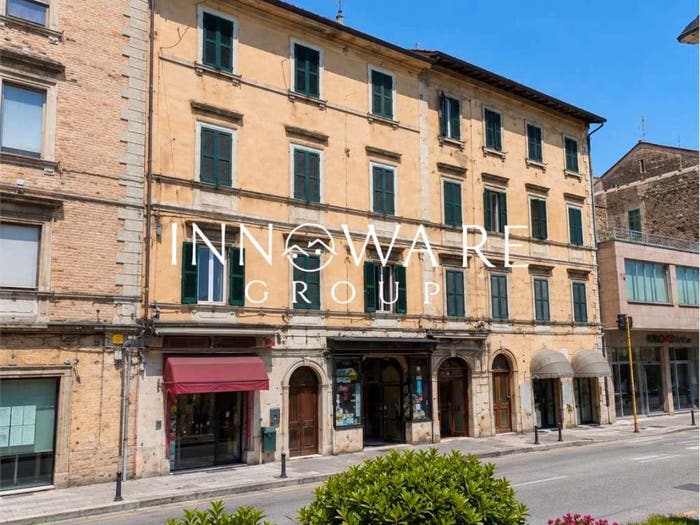 Appartamento trilocale in vendita in Viale Cristoforo Colombo, Piano, Ancona