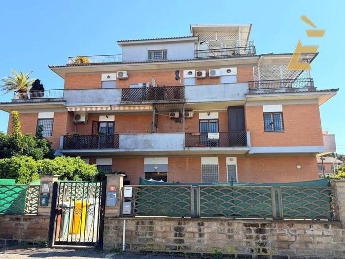 Appartamento trilocale in vendita in Via delle Camelie, Lido dei Pini, Anzio