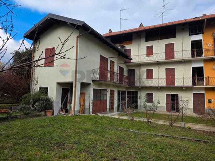 Appartamento quadrilocale in vendita in Via Monte Rosa, Centro, Invorio
