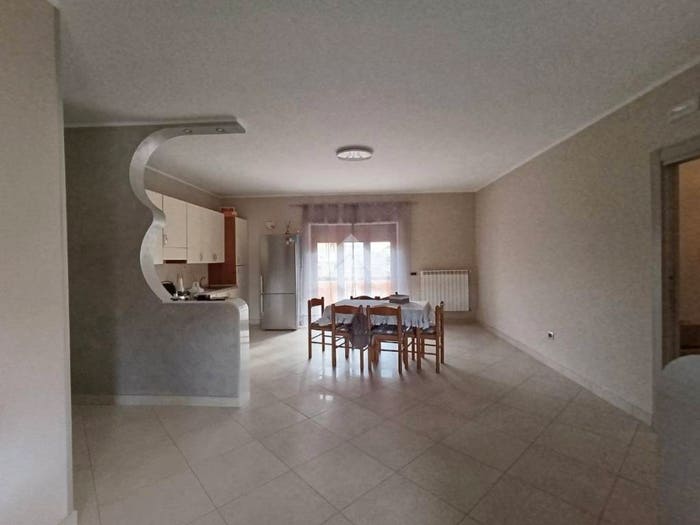 Appartamento trilocale in vendita in Via cassia, Cropani Marina, Cropani