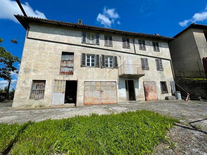 Casa con 6 locali in vendita in Località Santa Libera, Santo Stefano Belbo
