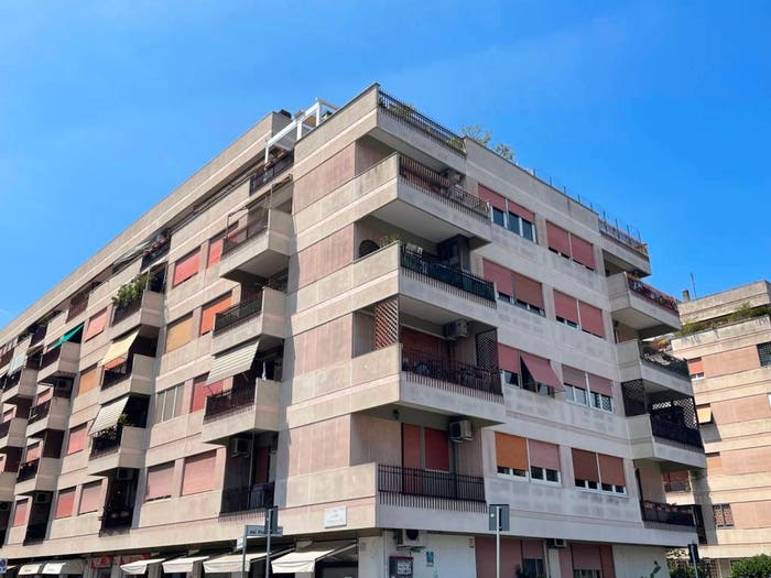 Appartamento trilocale in vendita in Viale dei Promontori, Ostia Levante, Roma