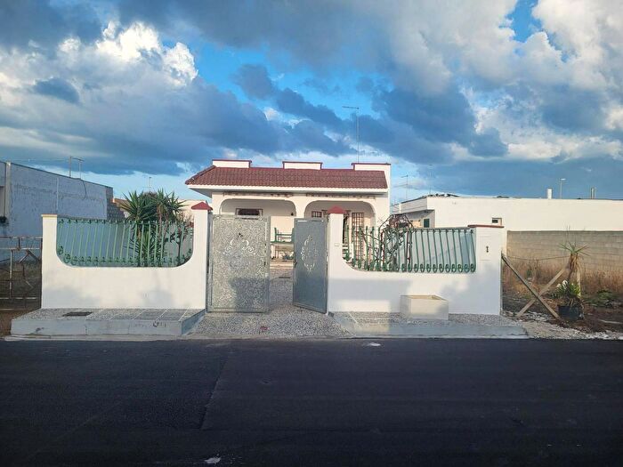 Casa trilocale in vendita in Via Bue di Mare, Lecce