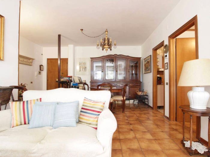 Appartamento con 6 locali in vendita in Via Giuseppe Di Vittorio, Vico Alto San Miniato, Siena