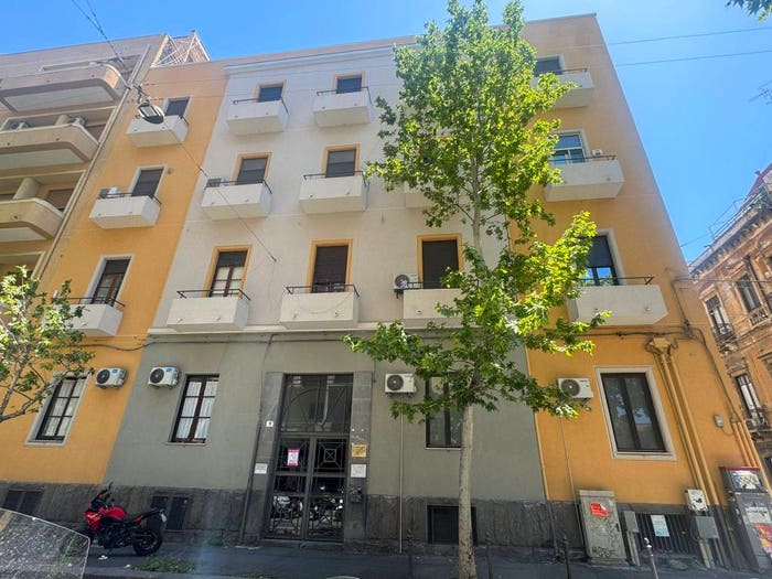 Appartamento con 6 locali in vendita in Via Lago di Nicito, Villa Bellini Santa Maria di Gesù, Catania