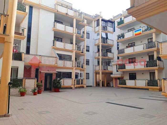 Appartamento trilocale in vendita in Via Tancredi d'Altavilla, Brindisi