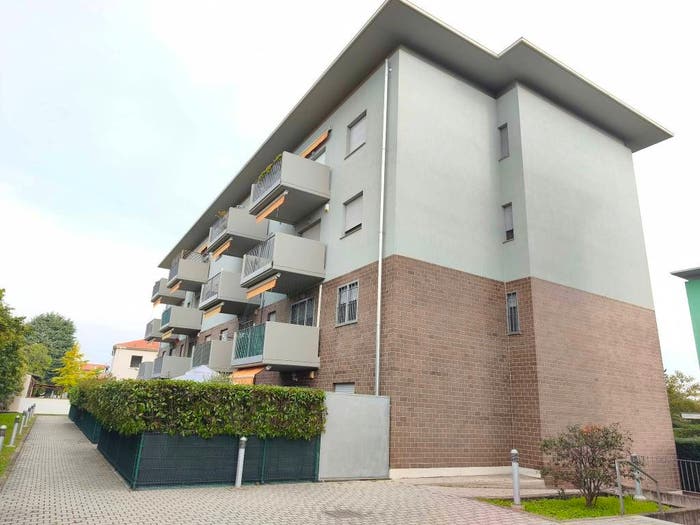 Appartamento trilocale in vendita in Via San Martino, Centro, Settimo Milanese