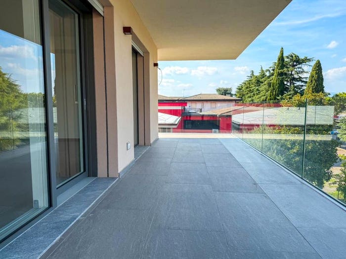 Appartamento quadrilocale in vendita in Via Umberto Pace, Desenzano Centro, Desenzano del Garda