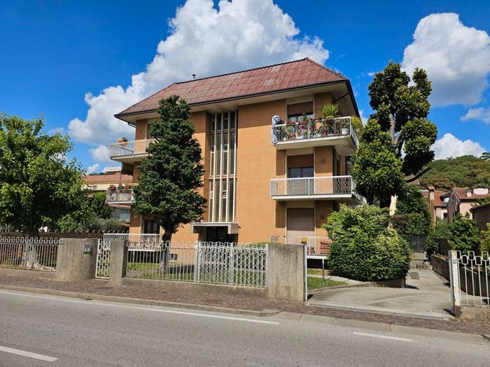 Appartamento quadrilocale in vendita in vi schiavin, Centro Storico, Este