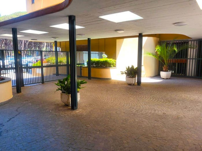 Appartamento quadrilocale in vendita in Via delle Baleniere, Ostia Ponente, Roma