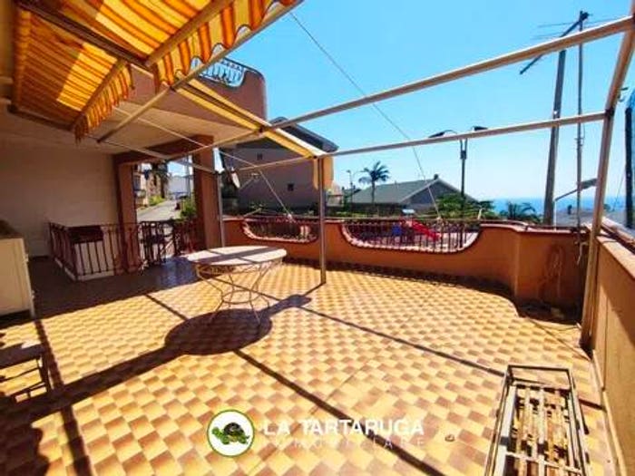 Casa con 5 locali in vendita in Urb Furci Siculo Grotte Furci Siculo, Furci Siculo