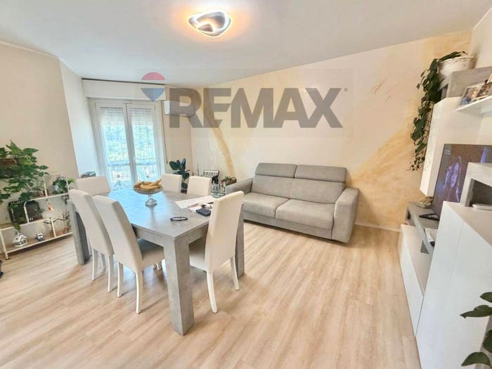 Appartamento trilocale in vendita in Creva, Centro, Luino