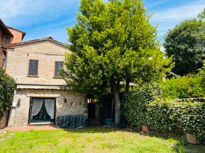 Casa con 6 locali in vendita in via Vassalli, Centro, Castell'Arquato