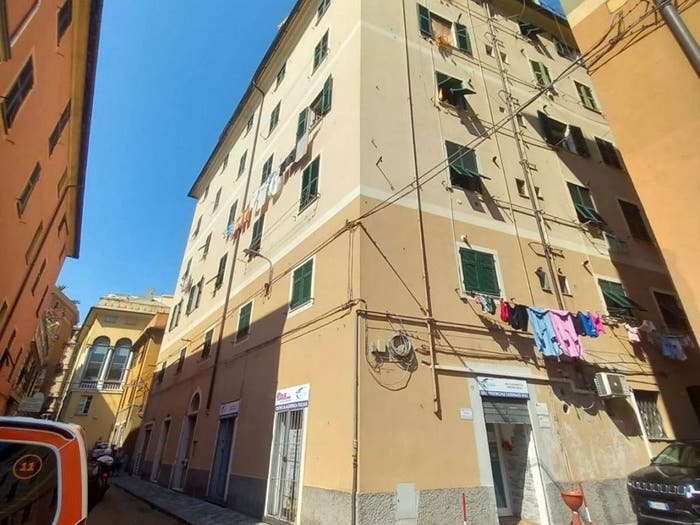 Appartamento quadrilocale in vendita in Via della Cella, Sampierdarena, Genova