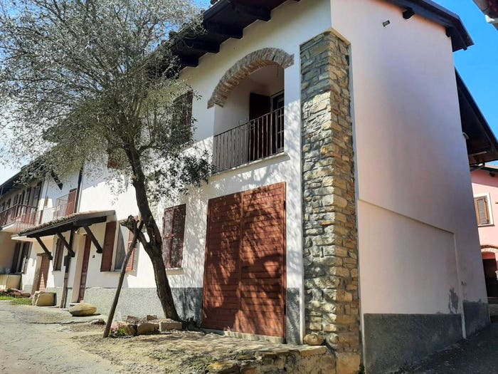 Casa quadrilocale in vendita in Regione Baldizzone, Terzo
