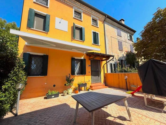 Casa con 6 locali in vendita in Corso della Vittoria, Centro, Legnago