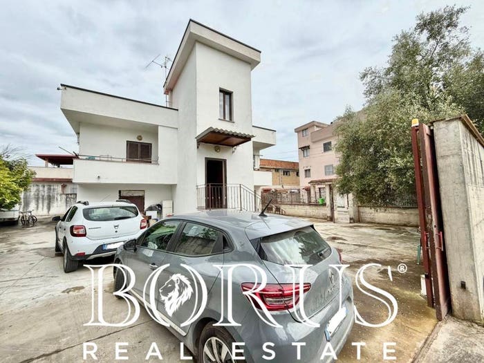 Casa con 6 locali in vendita in Via Tagliamento, Villa Literno