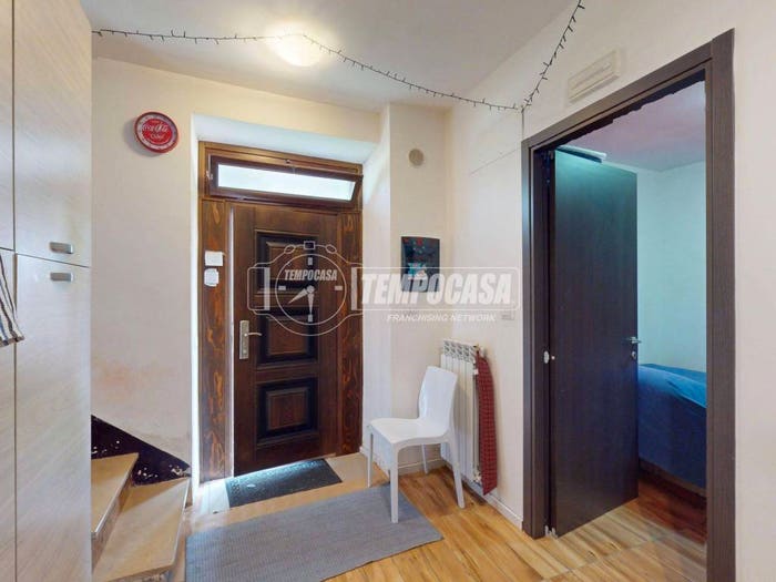 Casa quadrilocale in vendita in Vicolo Fiorenzuola, Centro, Camerino