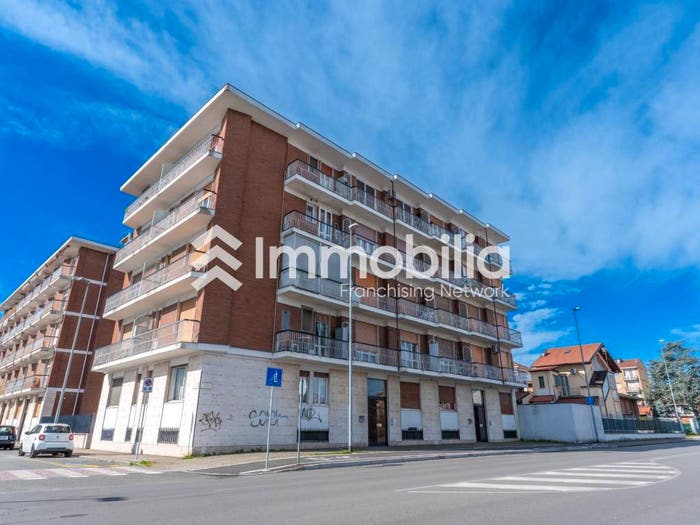 Appartamento trilocale in vendita in CORSO TIRRENO, Lesna, Grugliasco