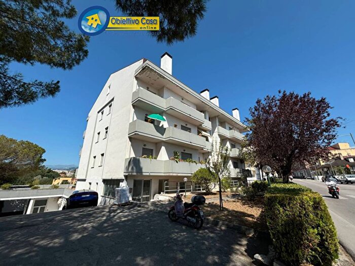 Casa con 6 locali in vendita in via gammarana, Centro, Teramo