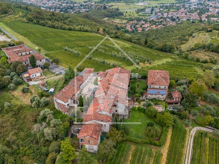 Casa quadrilocale in vendita in Via Campiani, Collebeato