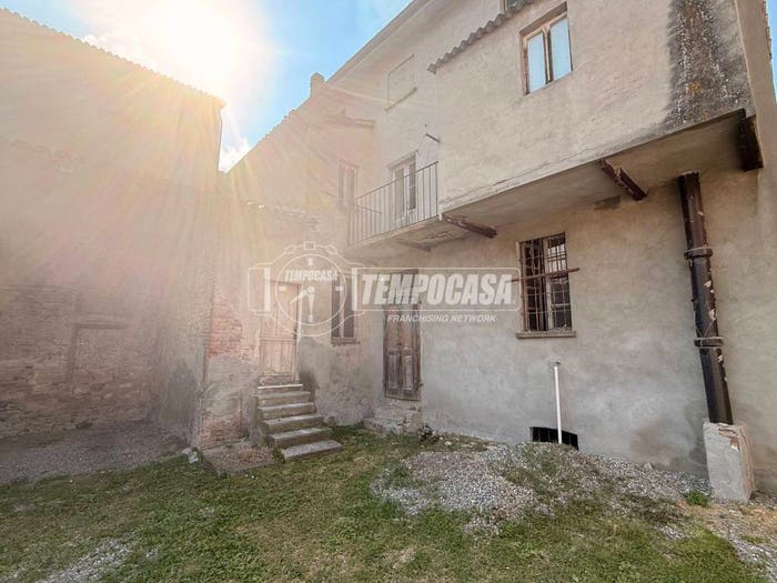 Casa con 5 locali in vendita in Via Umberto I, Trevozzo, Alta Val Tidone