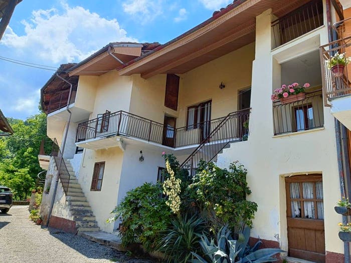 Casa con 6 locali in vendita in Case Buffi, Pratiglione