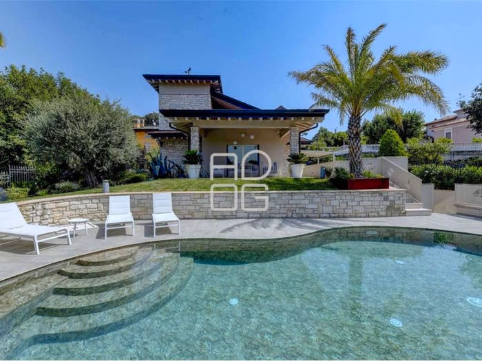 Casa con 6 locali in vendita in Via del Pesco, Lonato, Lonato del Garda